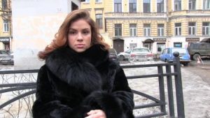 Tricky Agent Filming horny first timers