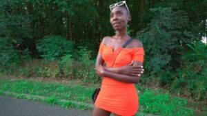 Public Agent African Ebony Loves Big Cock