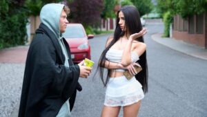 Only Tarts Homeless In A Sports Car Catches Gold Digger